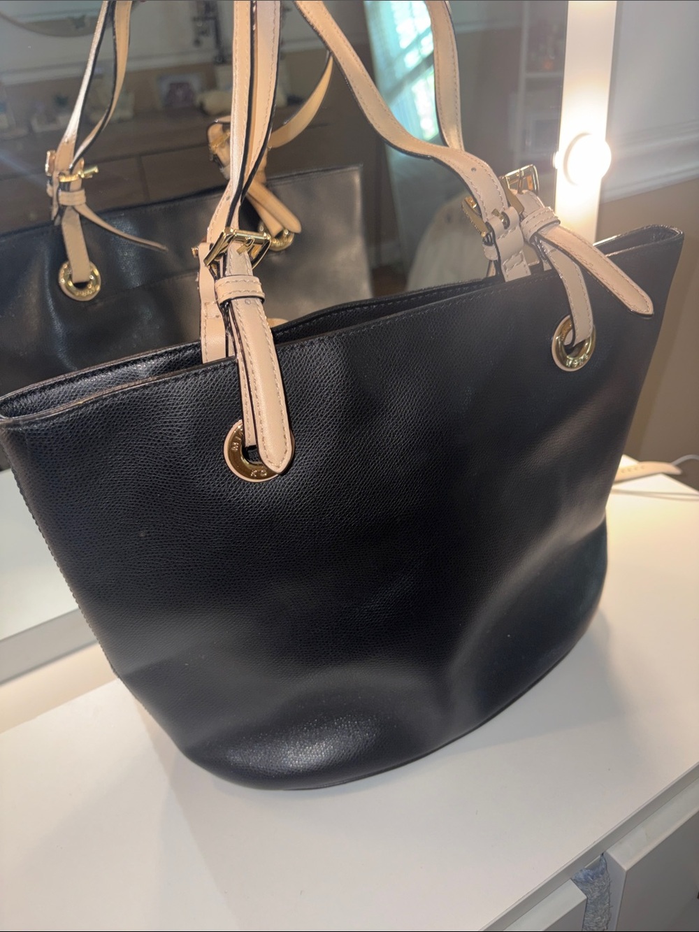 Michael Kors Tote Bag with Beige Straps - Classic Everyday Carry
